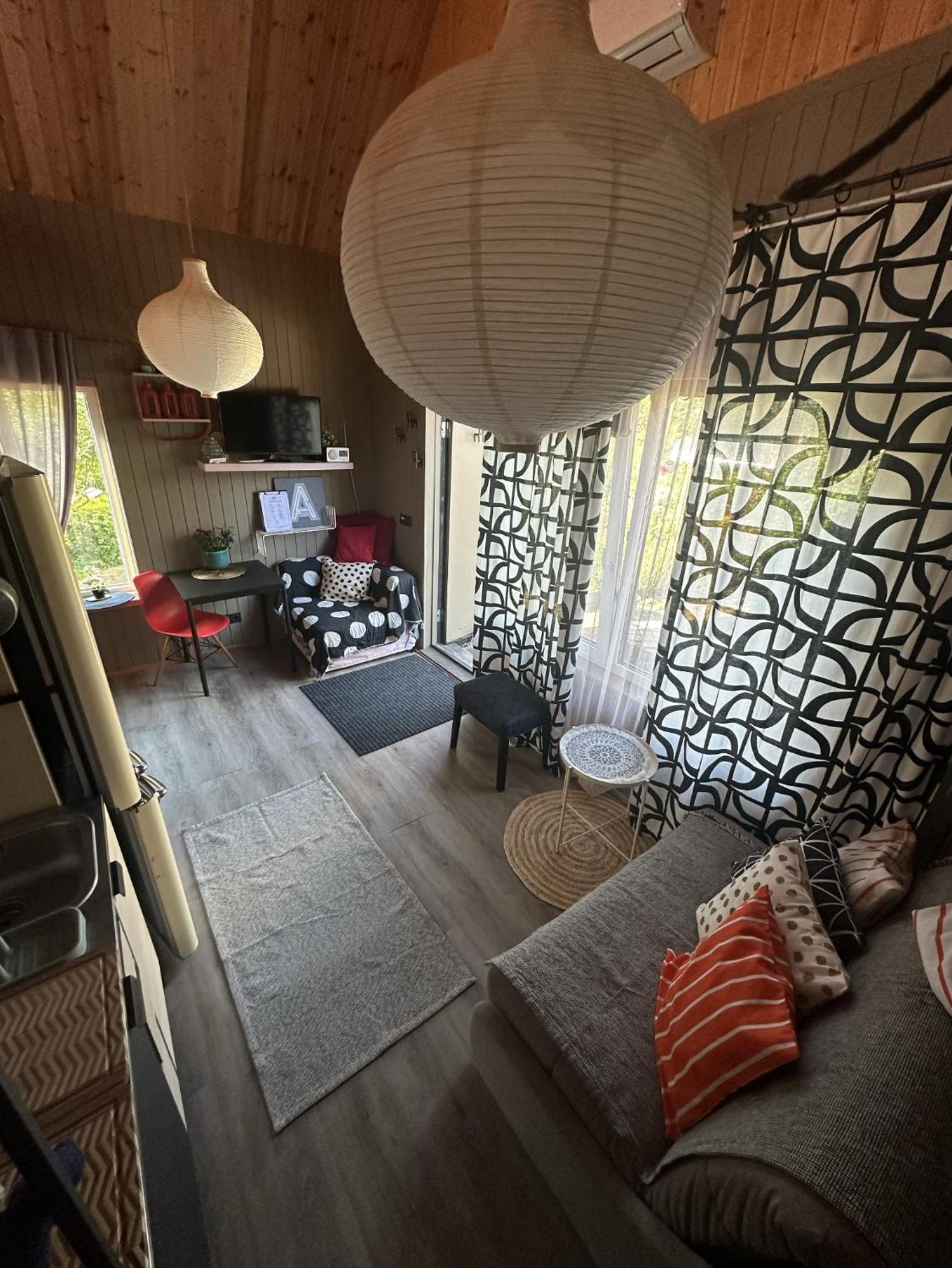 Amazing Little House On An Island With Garden Riga Exterior foto