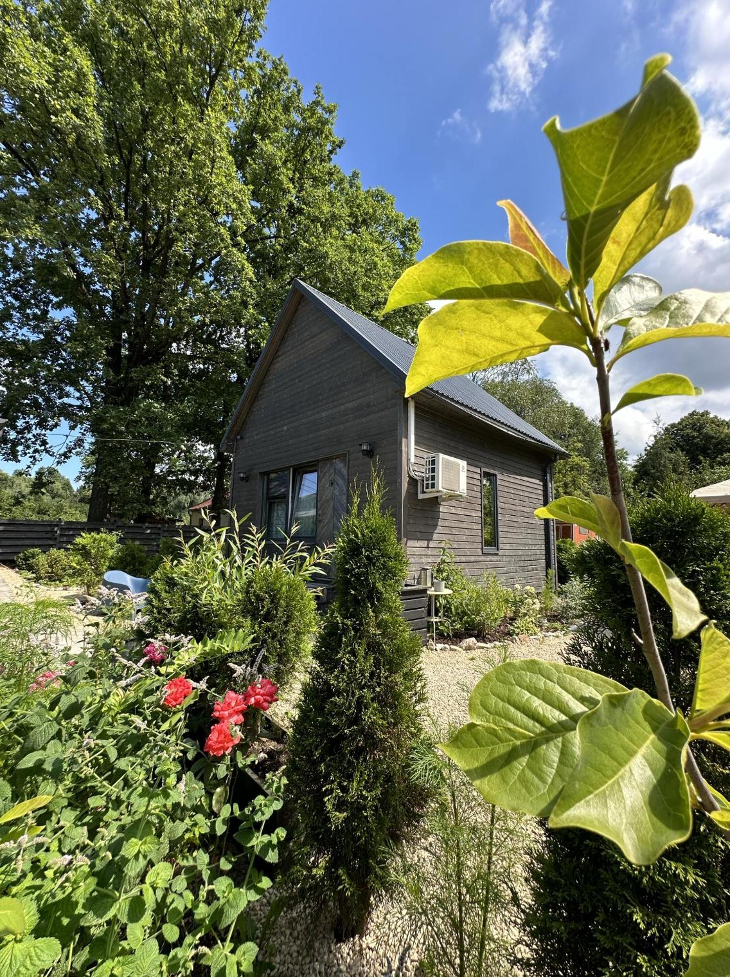 Amazing Little House On An Island With Garden Riga Exterior foto